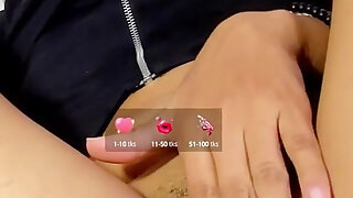 She Climaxes on Her Girlfriend’s Palm